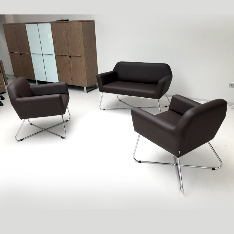 Sofa de una plaza modelo JAPAN diseño de Hector Diego para DeLaOliva
